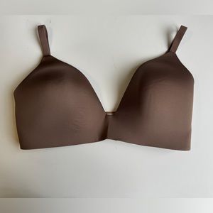 New Skims Women's Wireless Plunge Tee Shirt Bra UMB 38DD